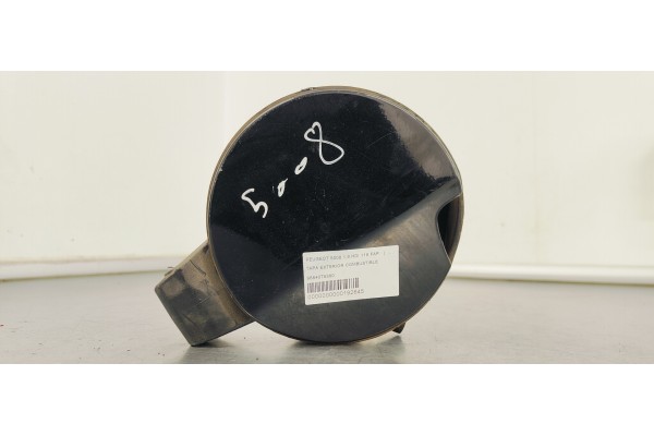 Recambio de tapa exterior combustible para peugeot 5008 1.6 hdi 115 fap referencia OEM IAM 9684078380  