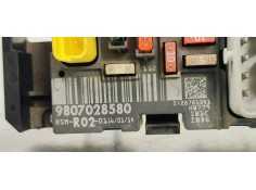 Recambio de caja reles / fusibles para peugeot 5008 1.6 hdi 115 fap referencia OEM IAM 9807028580  