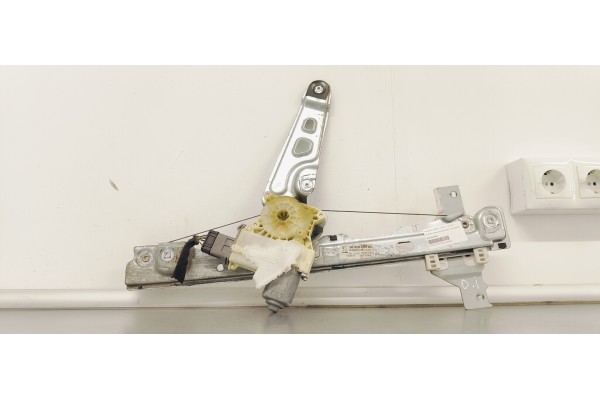 Recambio de elevalunas delantero izquierdo para peugeot 5008 1.6 hdi 115 fap referencia OEM IAM 9682808980  