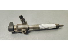 Recambio de inyector para renault scenic ii 1.5dci 105 referencia OEM IAM 8200380253  