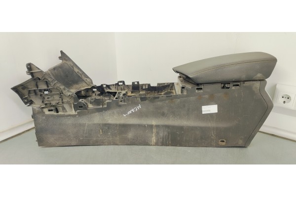 Recambio de apoyabrazos central para renault megane iv berlina 5p megane iv berlina fase 1 referencia OEM IAM   