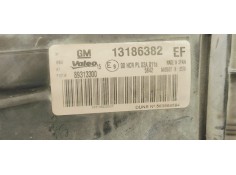 Recambio de faro derecho para opel corsa d 1.2i 80 referencia OEM IAM 13186382  