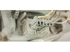 Recambio de faro derecho para opel corsa d 1.2i 80 referencia OEM IAM 13186382  