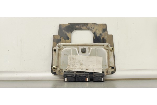 Recambio de centralita motor uce para peugeot 307 break / sw (s1) sw referencia OEM IAM 0261206943  
