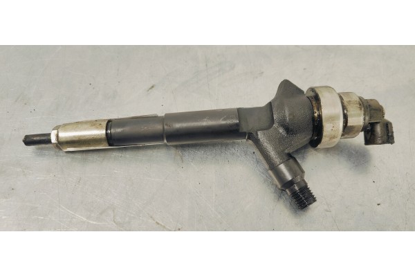 Recambio de inyector para opel astra j lim. berlina fase 1 referencia OEM IAM 8973762703  