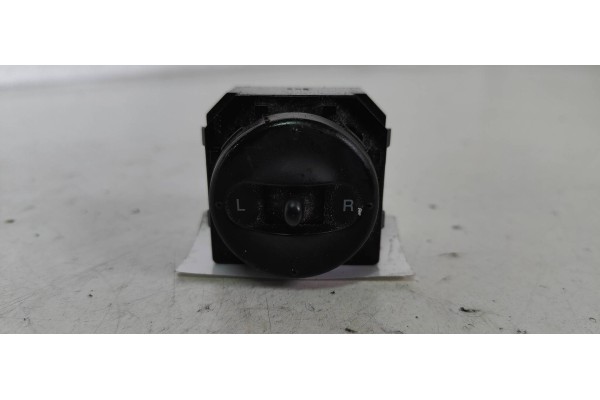 Recambio de mando retrovisor para kia carens 2.0 crdi ex monovolumen referencia OEM IAM   