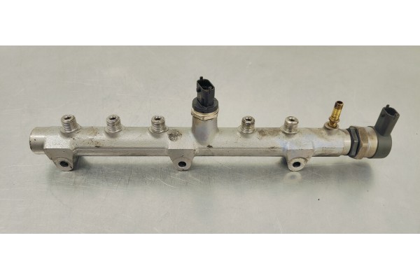 Recambio de rampa inyectora para kia sorento 2.5 crdi ex referencia OEM IAM 0445214103  