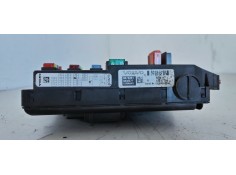 Recambio de caja reles / fusibles para volvo xc90 4.4 v8 cat referencia OEM IAM 8676391 04W272 12217799