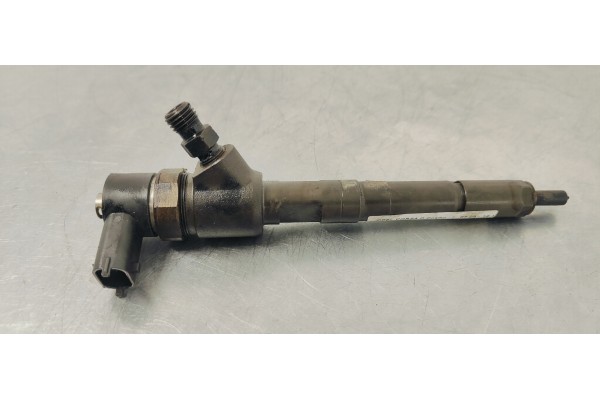 Recambio de inyector para opel corsa d cosmo referencia OEM IAM 0445110183  