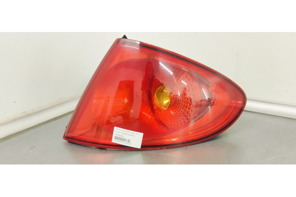 Recambio de piloto trasero derecho para seat toledo (5p2) 1.9tdi 105 referencia OEM IAM 5P5945096B  