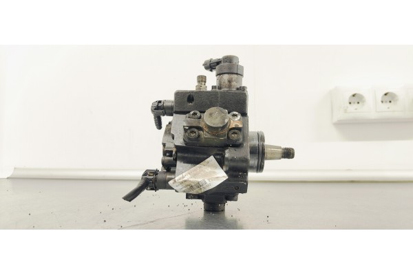 Recambio de bomba inyeccion para kia sorento 2.5 crdi ex referencia OEM IAM 0445010118  