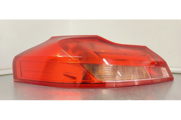 Recambio de piloto trasero izquierdo para opel insignia sports tourer edition referencia OEM IAM 13226856  