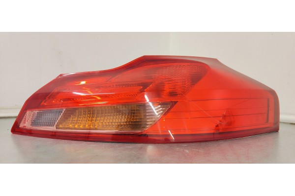 Recambio de piloto trasero derecho para opel insignia sports tourer edition referencia OEM IAM 13226857  