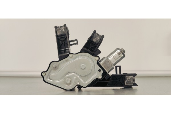 Recambio de motor limpia trasero para peugeot 308 1.6hdi 92 fap referencia OEM IAM 9677680580  