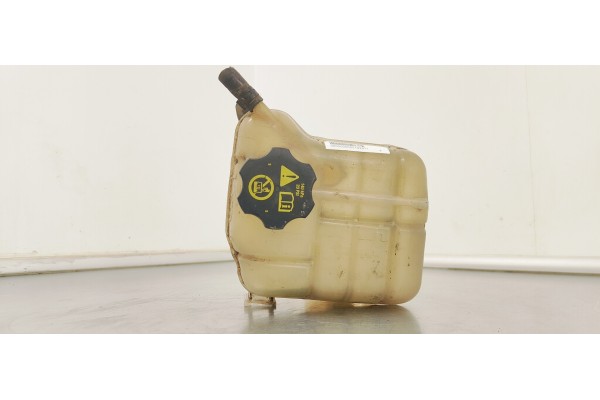 Recambio de deposito expansion para opel insignia berlina 2.0cdti 130 fap referencia OEM IAM 13220124  