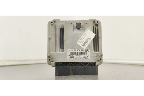 Recambio de centralita motor uce para opel insignia sports tourer edition referencia OEM IAM 0281015774  