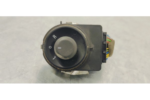 Recambio de mando retrovisor para opel insignia berlina 2.0cdti 130 fap referencia OEM IAM 13271827  
