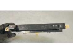 Recambio de warning para toyota rav 4 referencia OEM IAM 8395042220  