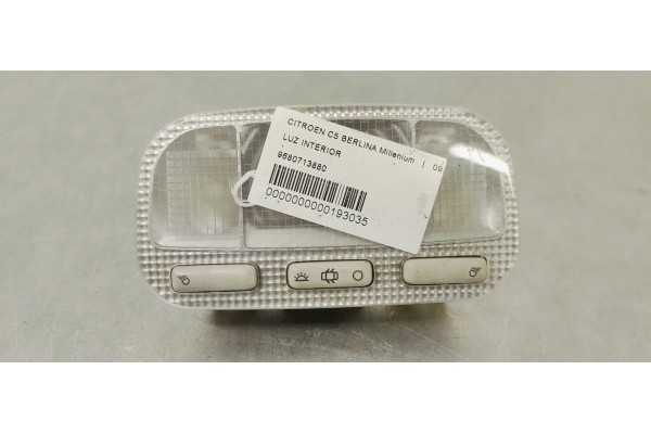 Recambio de luz interior para citroen c5 berlina millenium referencia OEM IAM 9680713880  
