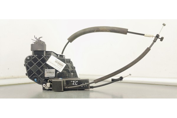 Recambio de cerradura puerta delantera izquierda para jaguar xf 3.0 i referencia OEM IAM 6W8A21813AC  