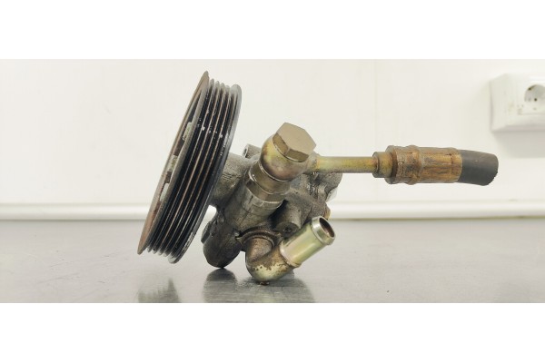 Recambio de bomba direccion para audi a4 berlina (b5) 1.8 referencia OEM IAM 8D0145156L  