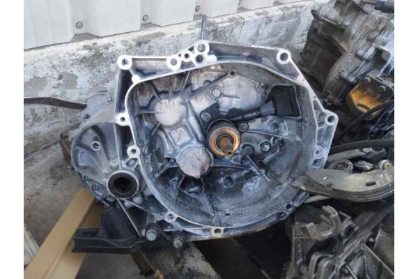 Recambio de caja cambios para peugeot 5008 1.6 hdi 115 fap referencia OEM IAM 20EA07  