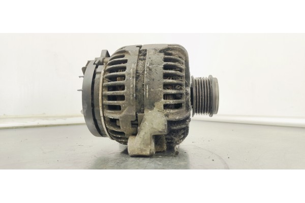 Recambio de alternador para volvo s60 berlina 2.4 d referencia OEM IAM 30658085  