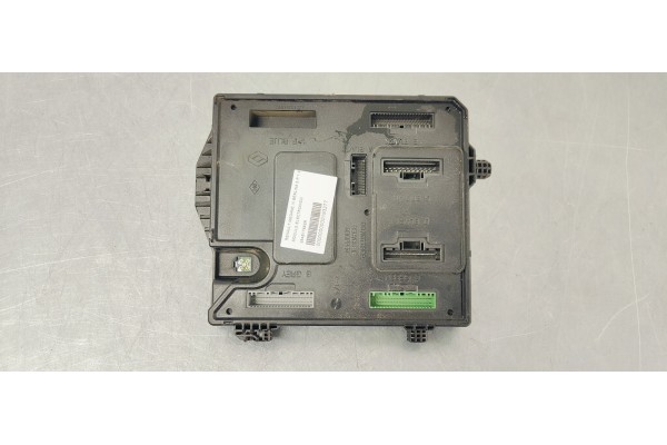 Recambio de modulo electronico para renault megane iii berlina 5 p 1.5dci 110 fap referencia OEM IAM 284B17882R  