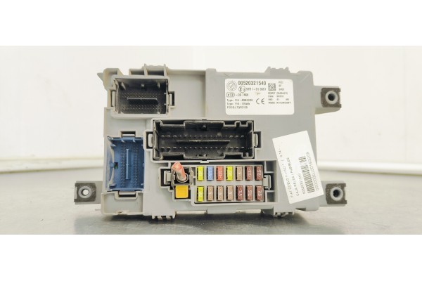 Recambio de caja reles / fusibles para fiat doblo ii (152) referencia OEM IAM 00520321540  