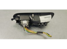 Recambio de mando elevalunas delantero izquierdo para renault clio iii 1.5dci 85 referencia OEM IAM 8200356513  