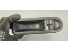 Recambio de mando elevalunas delantero izquierdo para renault clio iii 1.5dci 85 referencia OEM IAM 8200356513  