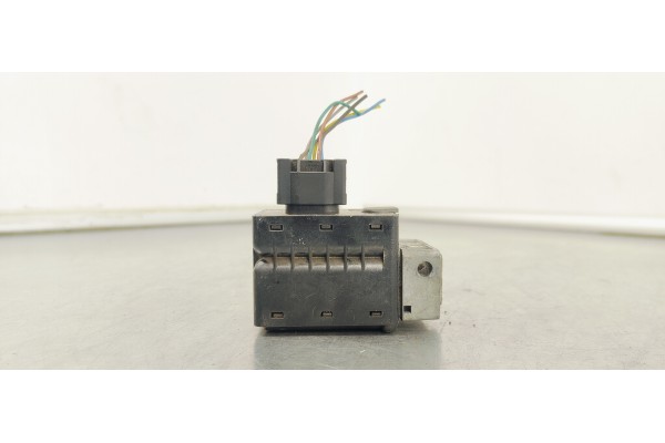 Recambio de modulo electronico para renault megane iii berlina 5 p 1.5dci 110 fap referencia OEM IAM 8200604932  