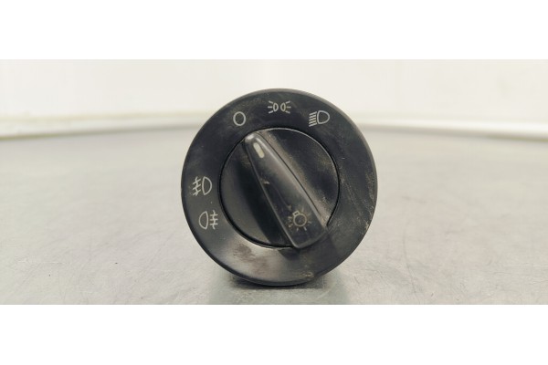 Recambio de mando luces para skoda octavia berlina (1u2) 1.6 glx (74kw) referencia OEM IAM 1U0941531D  