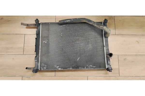 Recambio de radiador agua para renault scenic ii 1.5dci 105 referencia OEM IAM 8200357536  