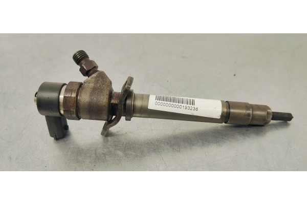 Recambio de inyector para volvo s60 berlina 2.4 d referencia OEM IAM 0445110078  