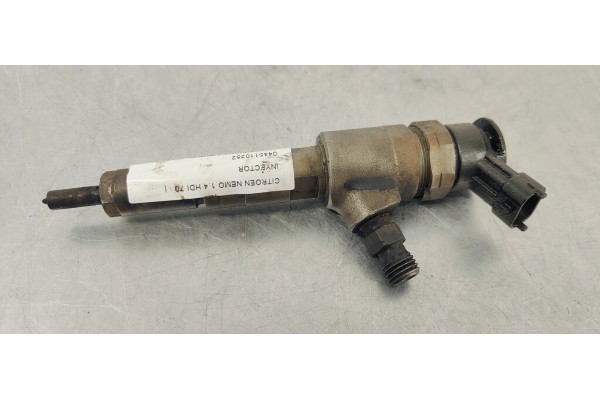 Recambio de inyector para citroen nemo 1.4 hdi 70 referencia OEM IAM 0445110252  