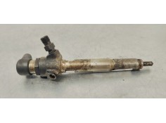 Recambio de inyector para renault scenic ii 1.5dci 105 referencia OEM IAM 8200380253  