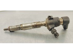 Recambio de inyector para renault scenic ii 1.5dci 105 referencia OEM IAM 8200380253  