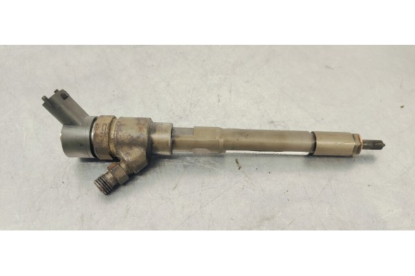 Recambio de inyector para chevrolet captiva 2.0 d referencia OEM IAM 0445110270  