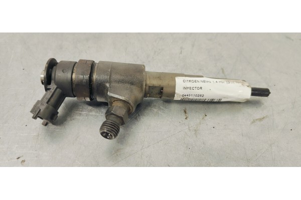 Recambio de inyector para citroen nemo 1.4 hdi 70 referencia OEM IAM 0445110252  