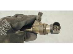 Recambio de inyector para renault scenic ii 1.5dci 105 referencia OEM IAM 8200380253  