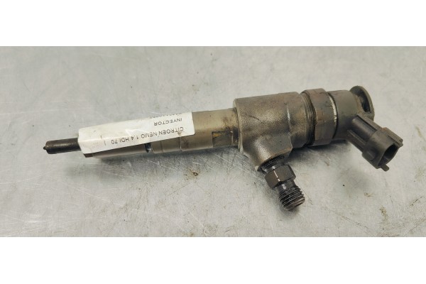 Recambio de inyector para citroen nemo 1.4 hdi 70 referencia OEM IAM 0445110252  