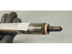 Recambio de inyector para renault scenic ii 1.5dci 105 referencia OEM IAM 8200380253  