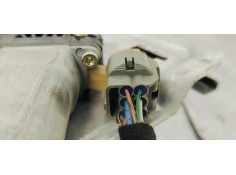 Recambio de elevalunas trasero derecho para kia opirus referencia OEM IAM 834803F010  