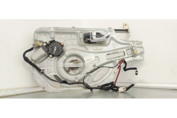 Recambio de elevalunas trasero izquierdo para kia opirus referencia OEM IAM 834703F010  