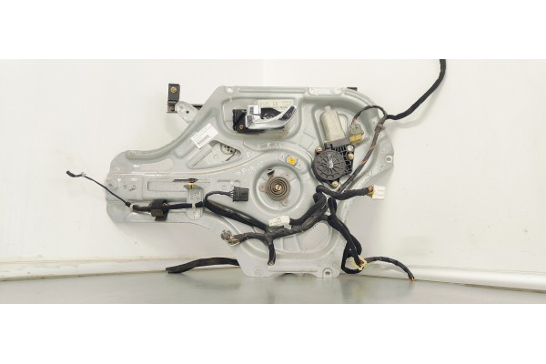 Recambio de elevalunas delantero izquierdo para kia opirus referencia OEM IAM 824703F010  