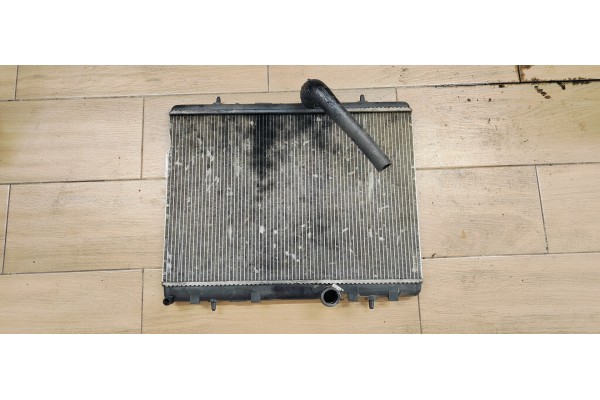 Recambio de radiador agua para peugeot 5008 1.6 hdi 115 fap referencia OEM IAM P9680533480  