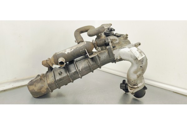 Recambio de colector admision para peugeot 307 break / sw (s1) break xt referencia OEM IAM 9635616310  