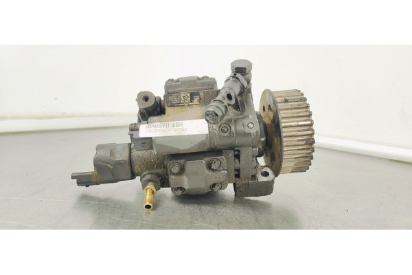 Recambio de bomba inyeccion para renault scenic ii 1.5dci 105 referencia OEM IAM 8200430599  