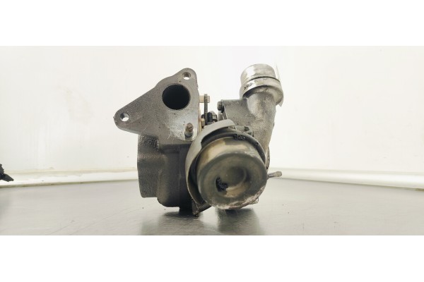 Recambio de turbocompresor para renault scenic ii 1.5dci 105 referencia OEM IAM 54399700030  